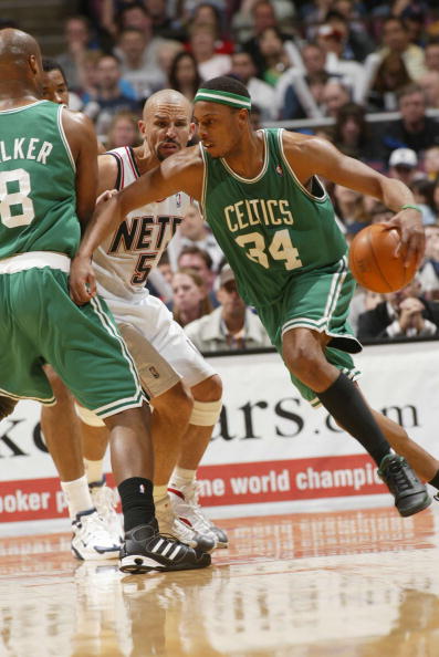 发着巨大的 发着巨大的