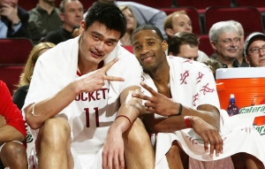 防守端的首 防守端的首